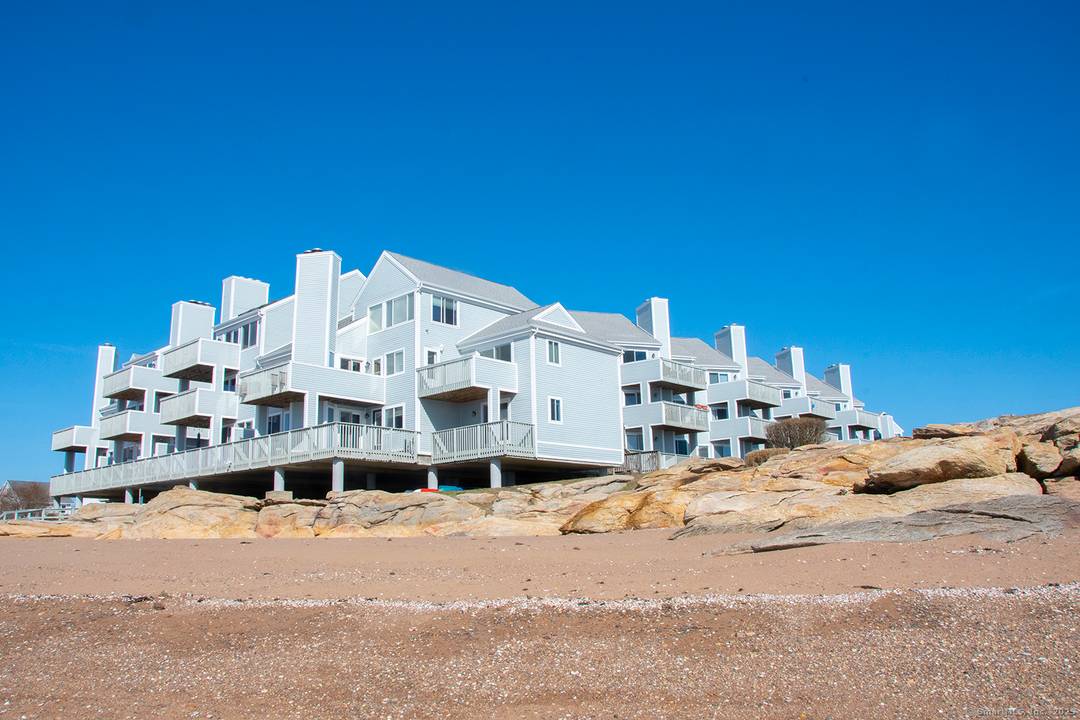 Step into effortless coastal living at Four Beaches, located in the picturesque town of East Haven, CT.