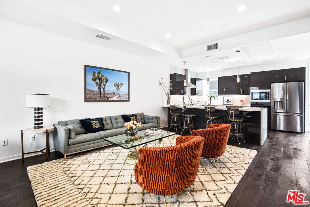 8412 Blackburn Ave 3BR Beverly Grove La