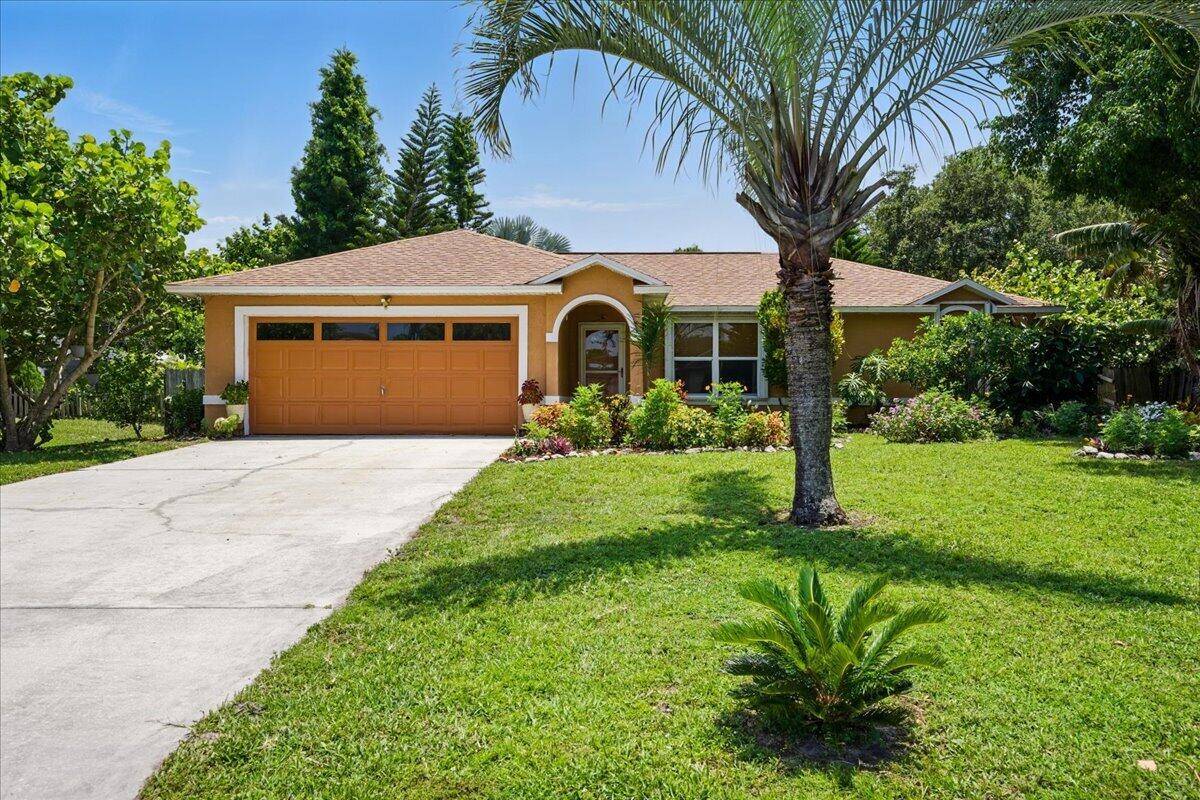 A tropical paradise in South Vero !