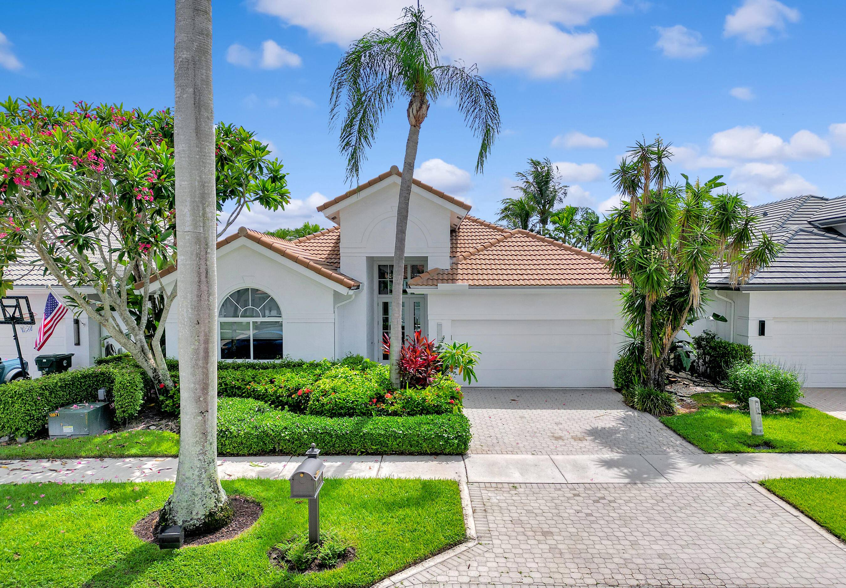Experience the best of luxury and lifestyle in this immaculate 3 bedroom, 2.