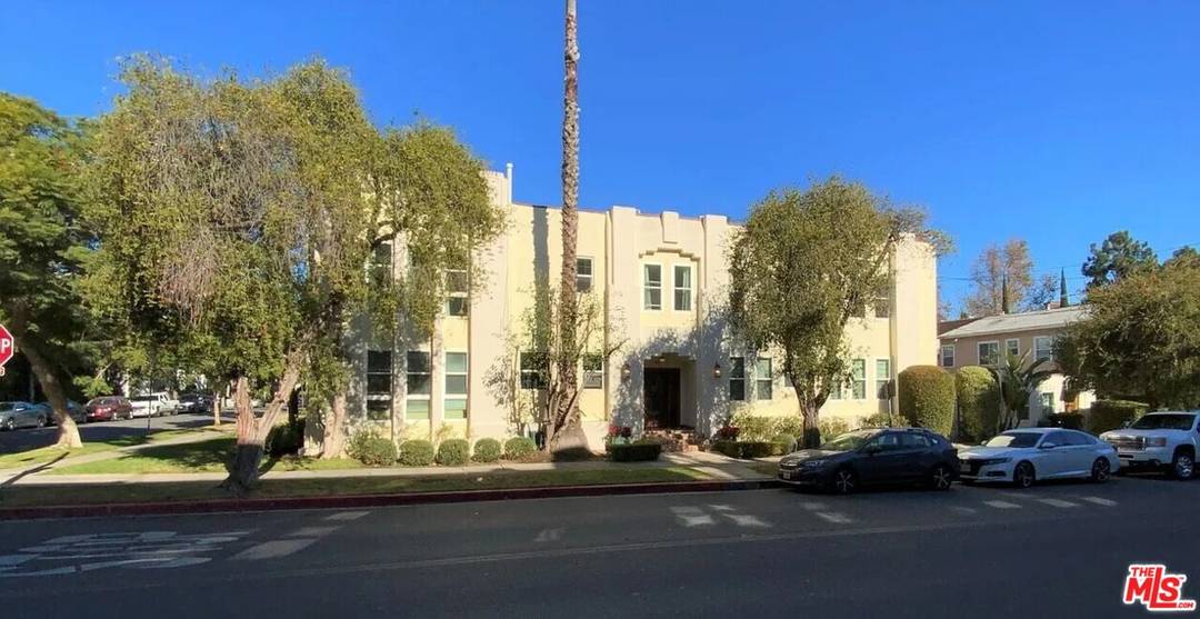 202 N La Peer Dr 8BR Beverly Grove La