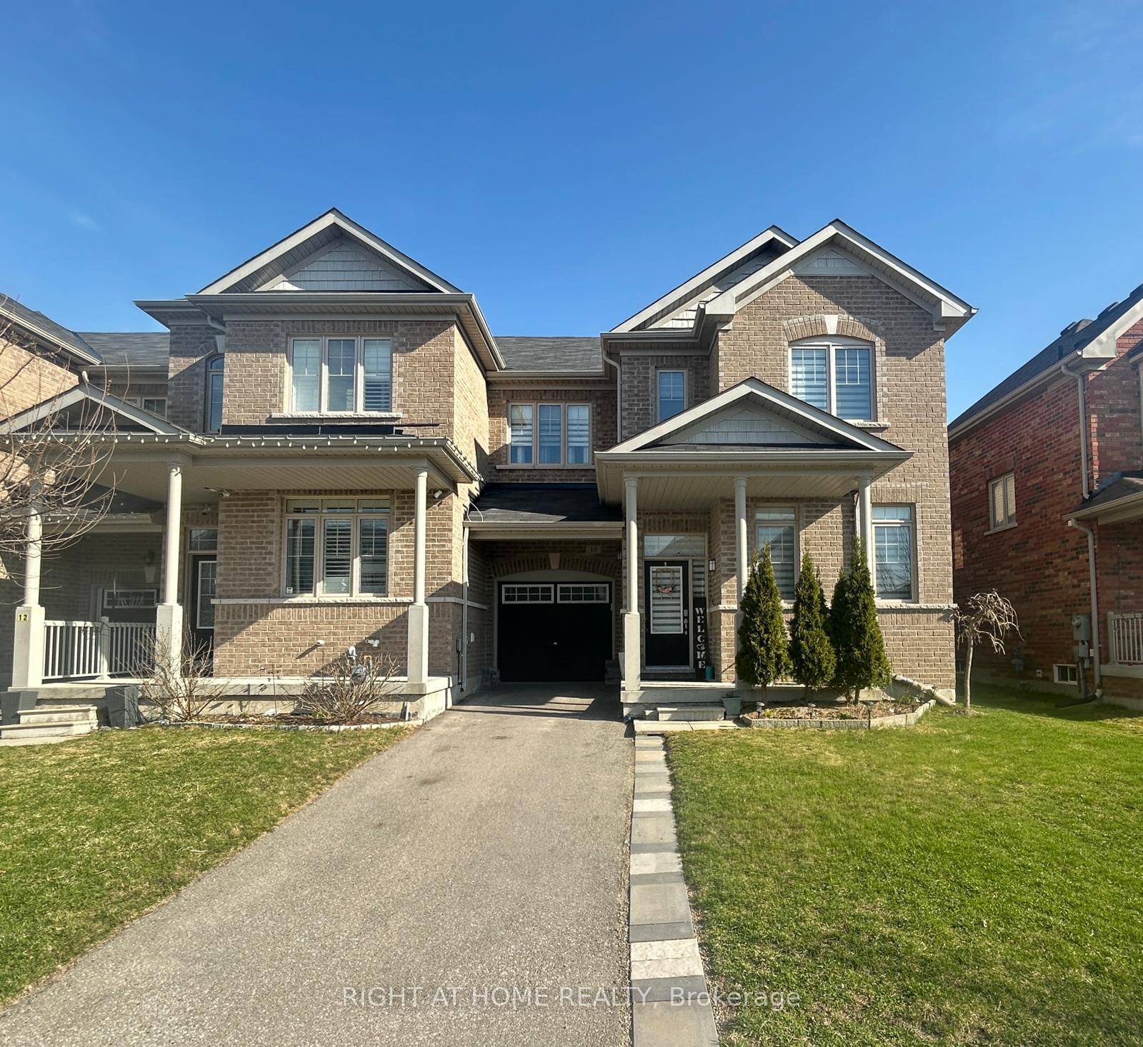 2 Storey Townhome In Barrie's Northwest End.