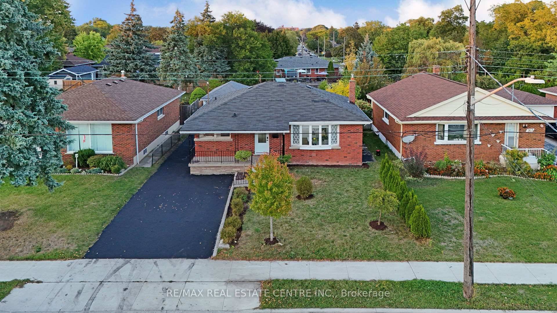 Welcome to 959 Mohawk Road, a newly renovated masterpiece located in one of Hamilton's most desirable communities.