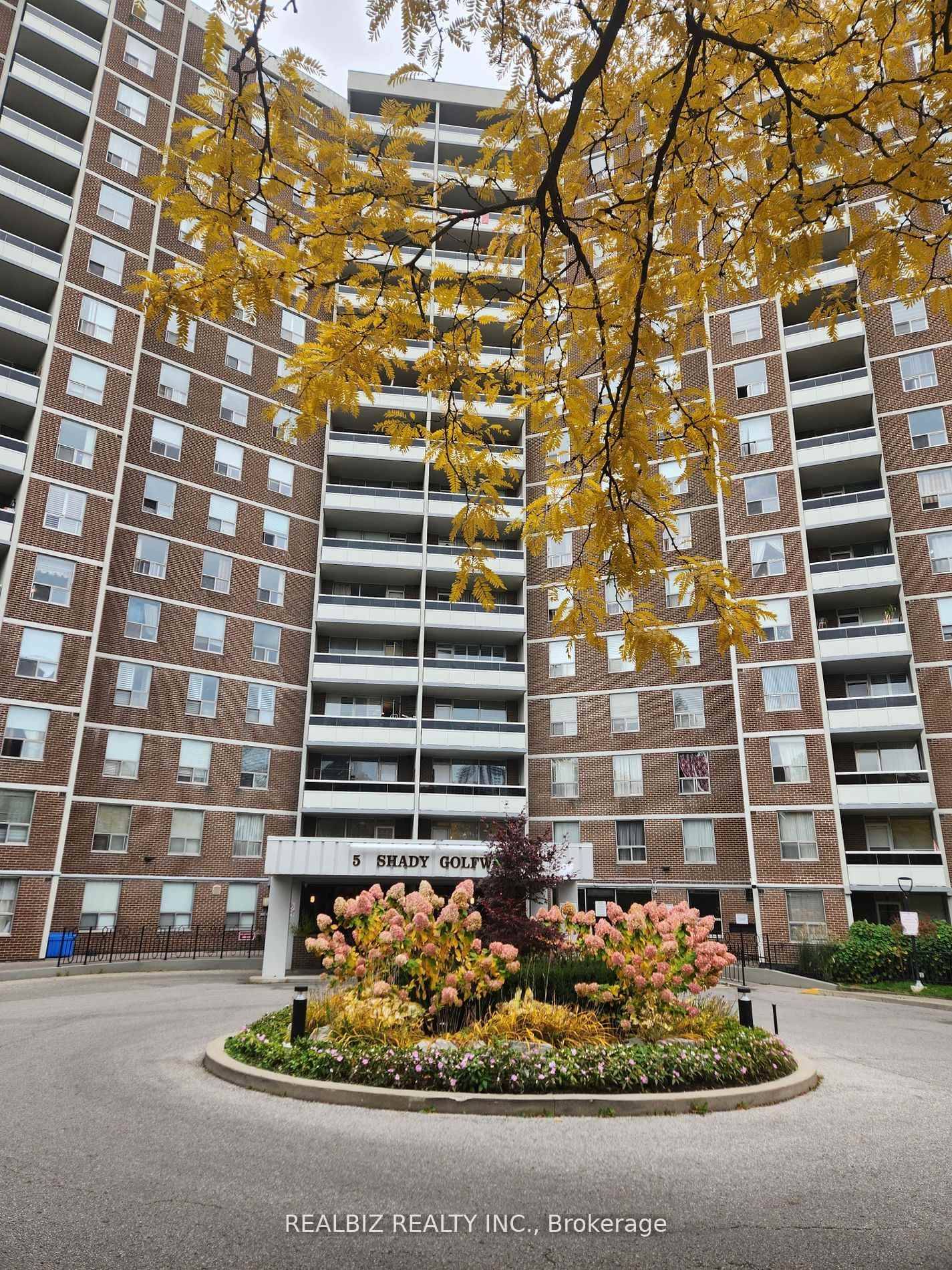 Welcome to this bright and spacious 2 bedroom plus den unit, where the den can easily function as a third bedroom.