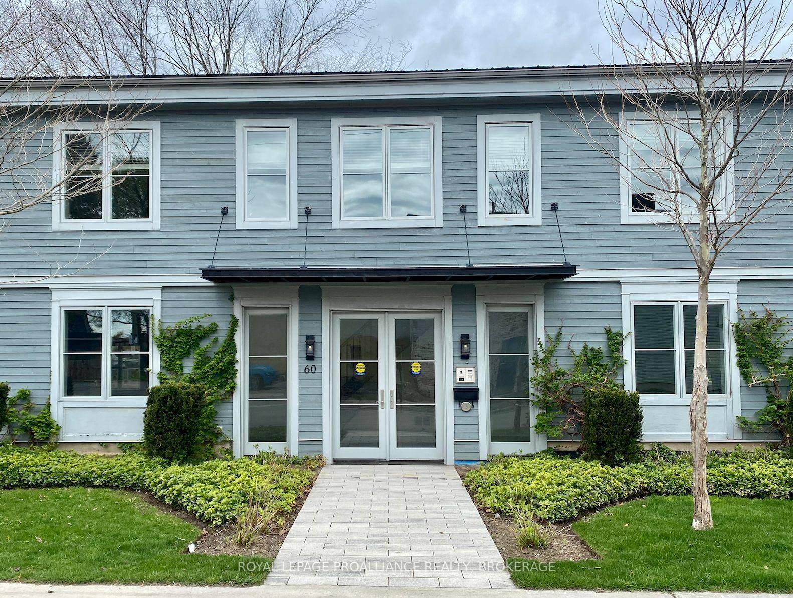 Discover a new level of productivity and collaboration in this fully renovated office space !