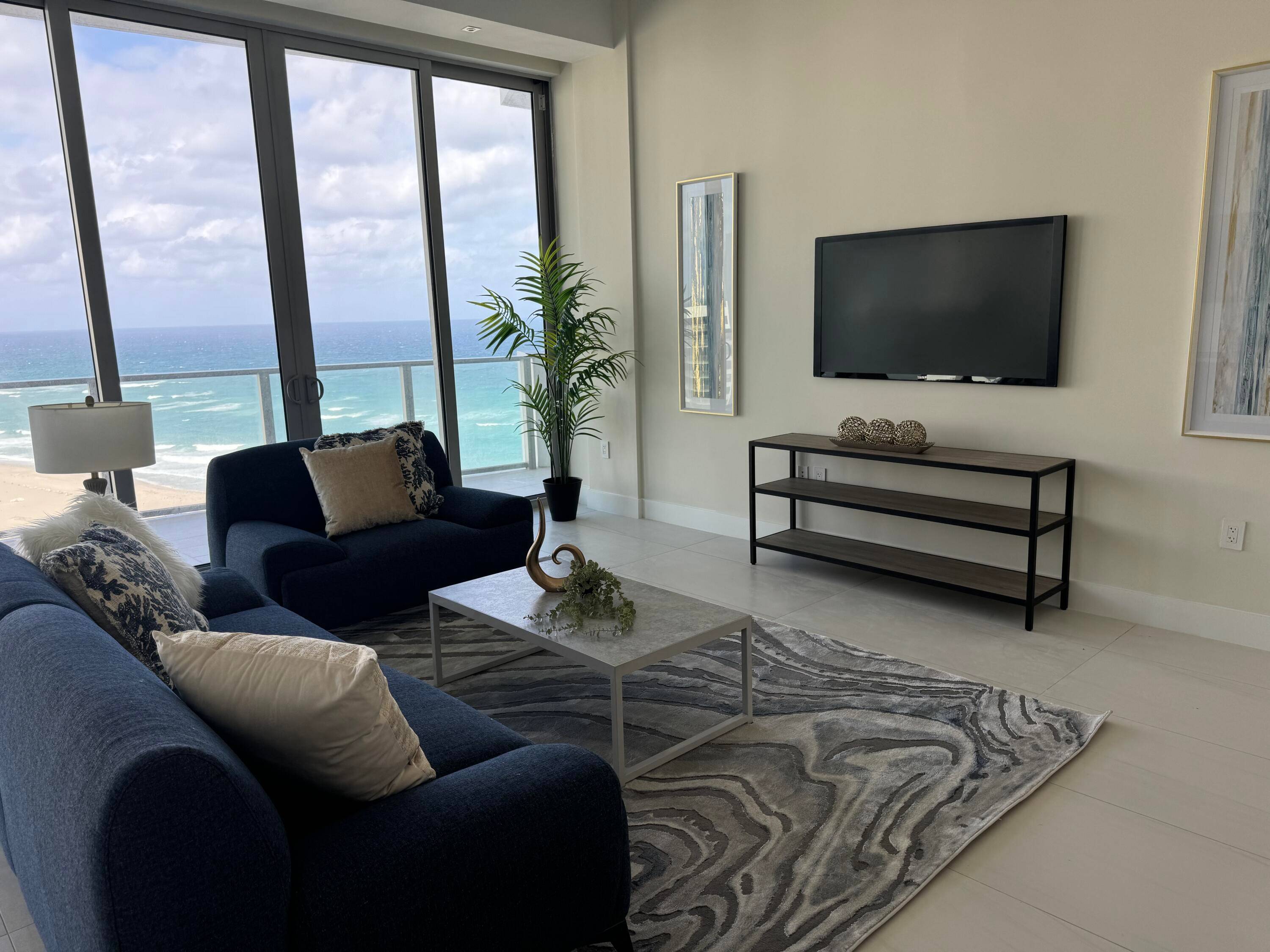 Direct views of the Ocean from both bedrooms and the living room.