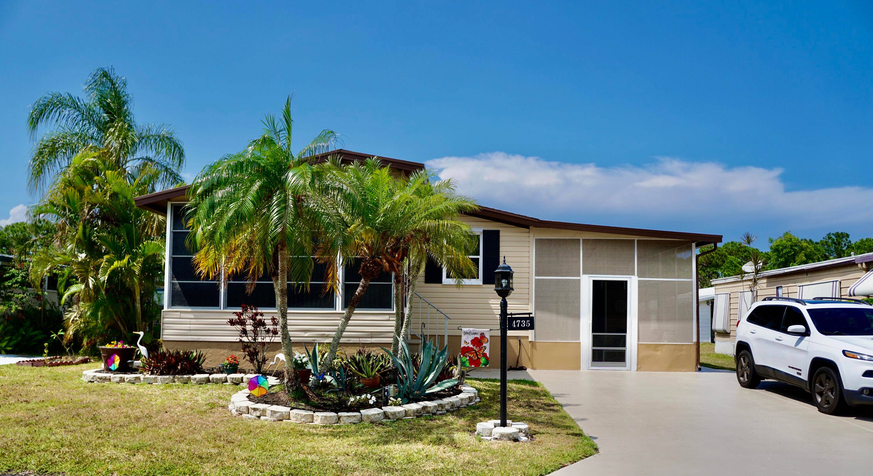 Enjoy RELAXED living in this beautifully maintained clean 2BR 2BA home.
