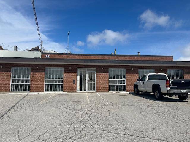 Great location with close proximity to Highway 401.