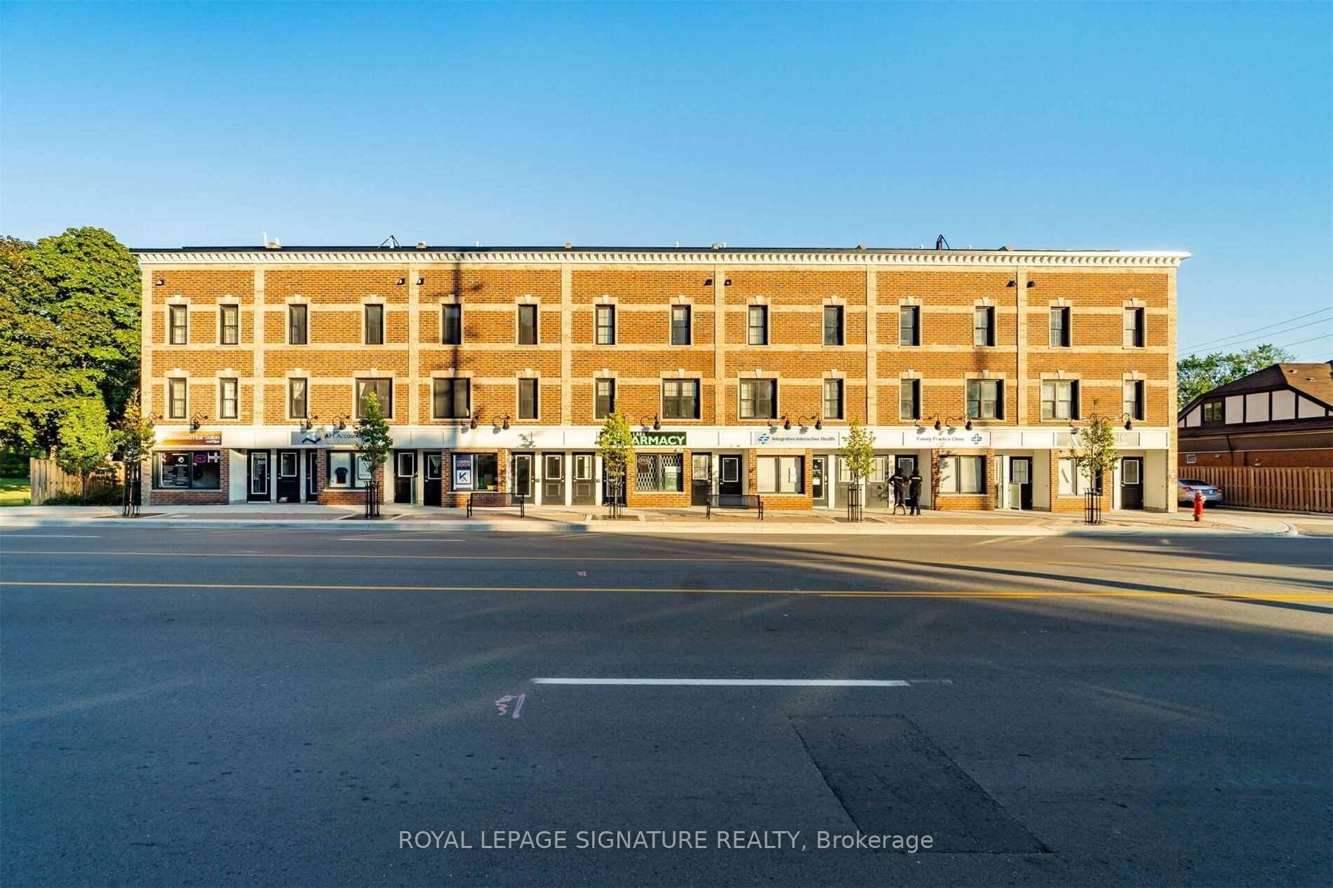 2 Bed, 1. 5 Bath, 1 Garage Parking Professionally Designed By Regina Sturrock.