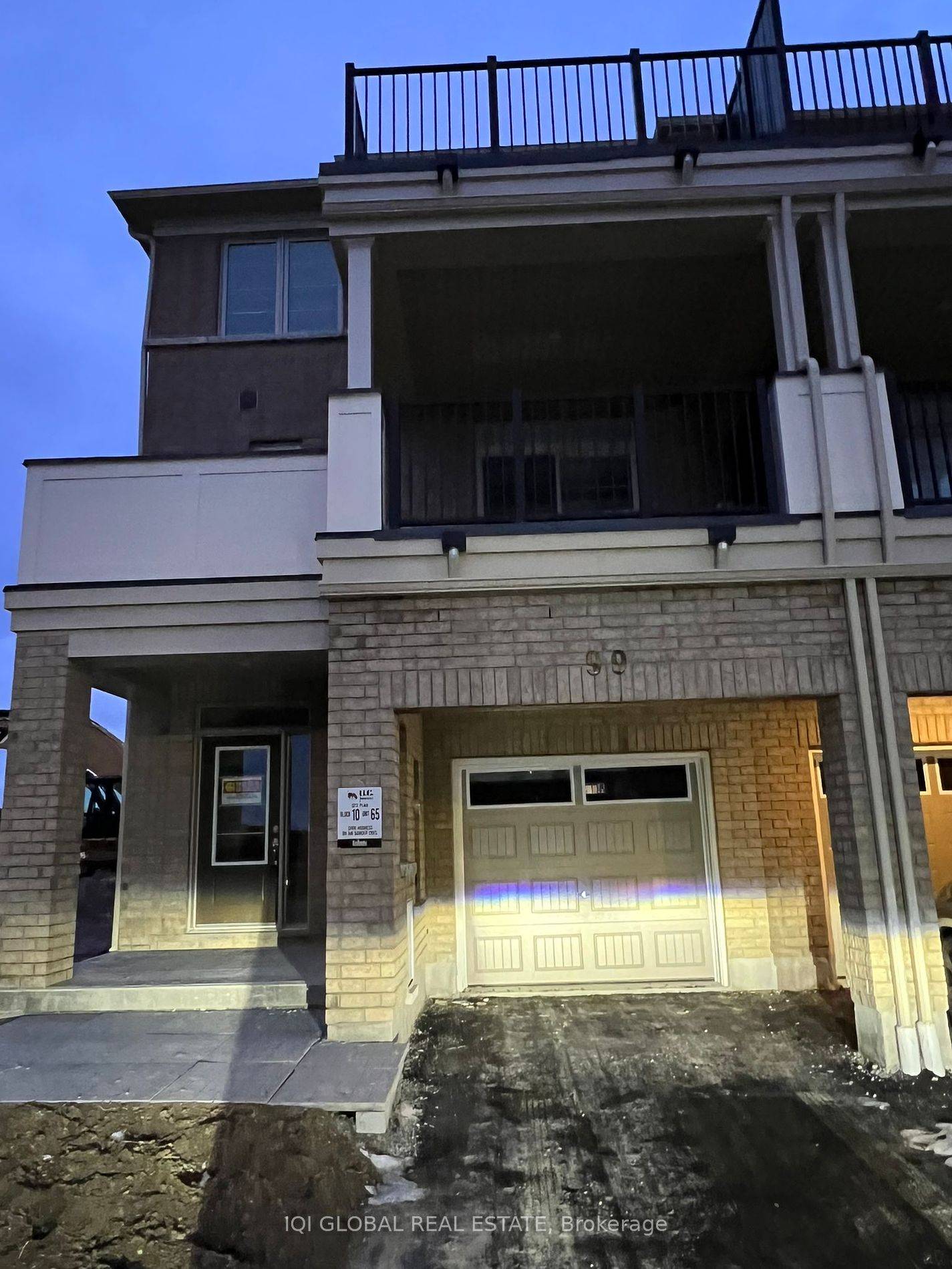 This executive townhouse is a brand new, never lived in freehold 3 storey corner unit spanning 1819 sq ft.