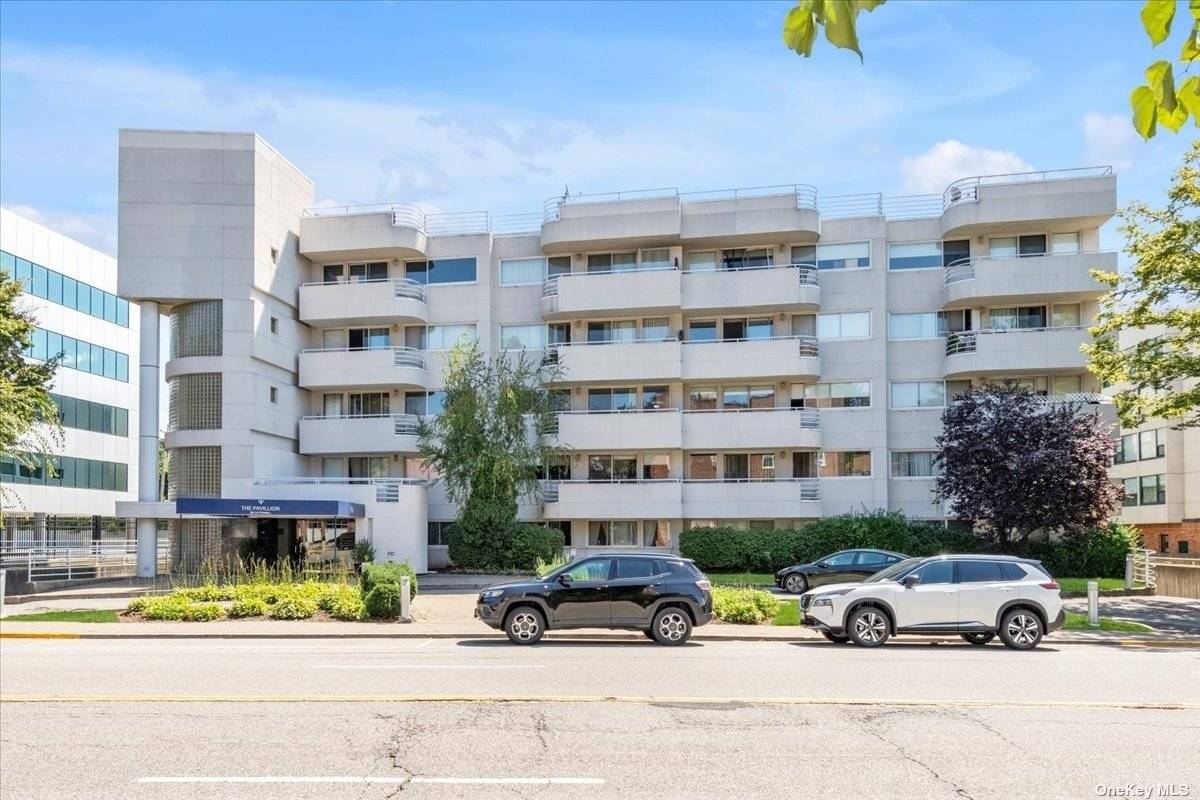 Great Neck Luxury Doorman Condo Building !