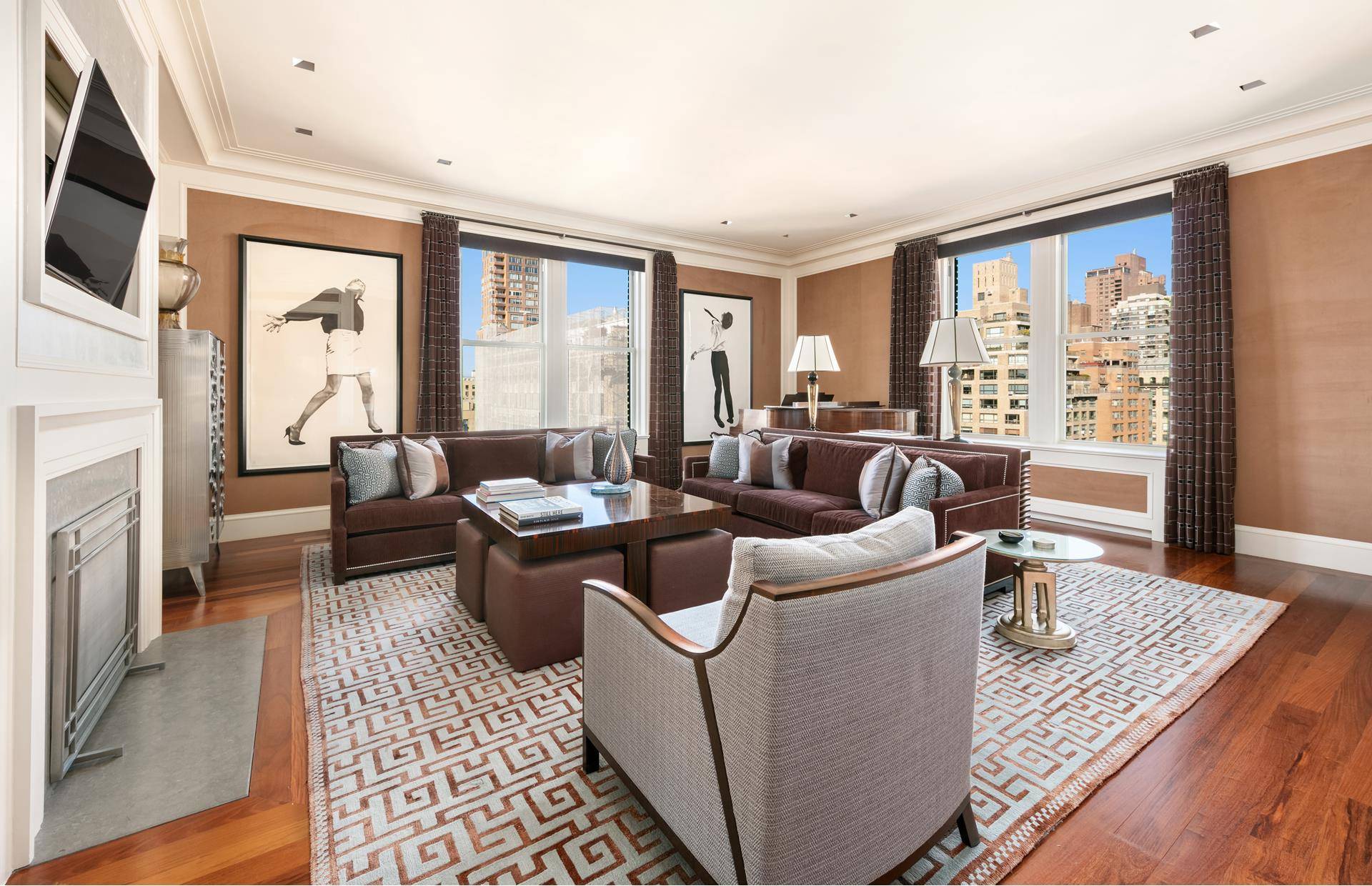 High floor duplex residence in mint condition, with open views clear to Central Park from the corner living room, and tons of light throughout.