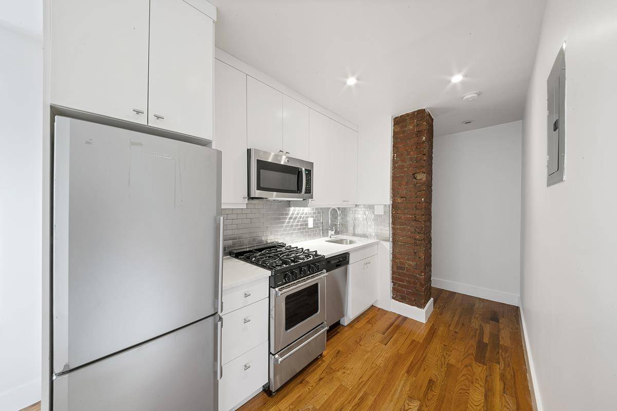 MUST SEE ! Renovated 3 bedroom apartment in prime South Park Slope !