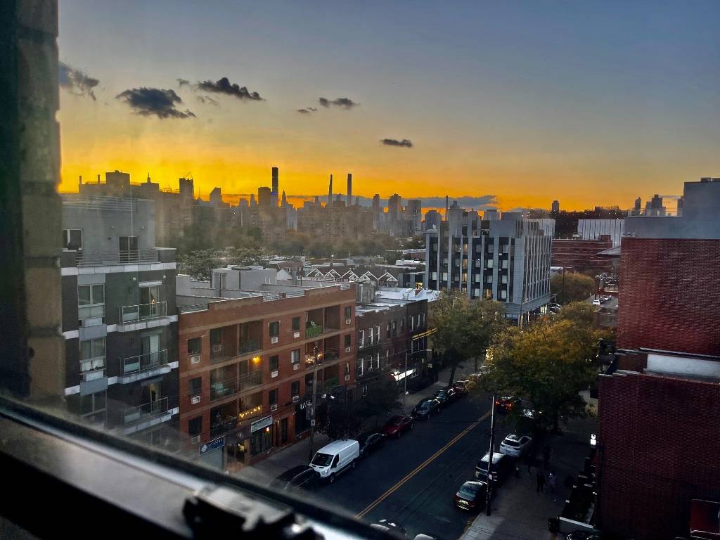 Spacious 2 bedroom apartment in the heart of Astoria.