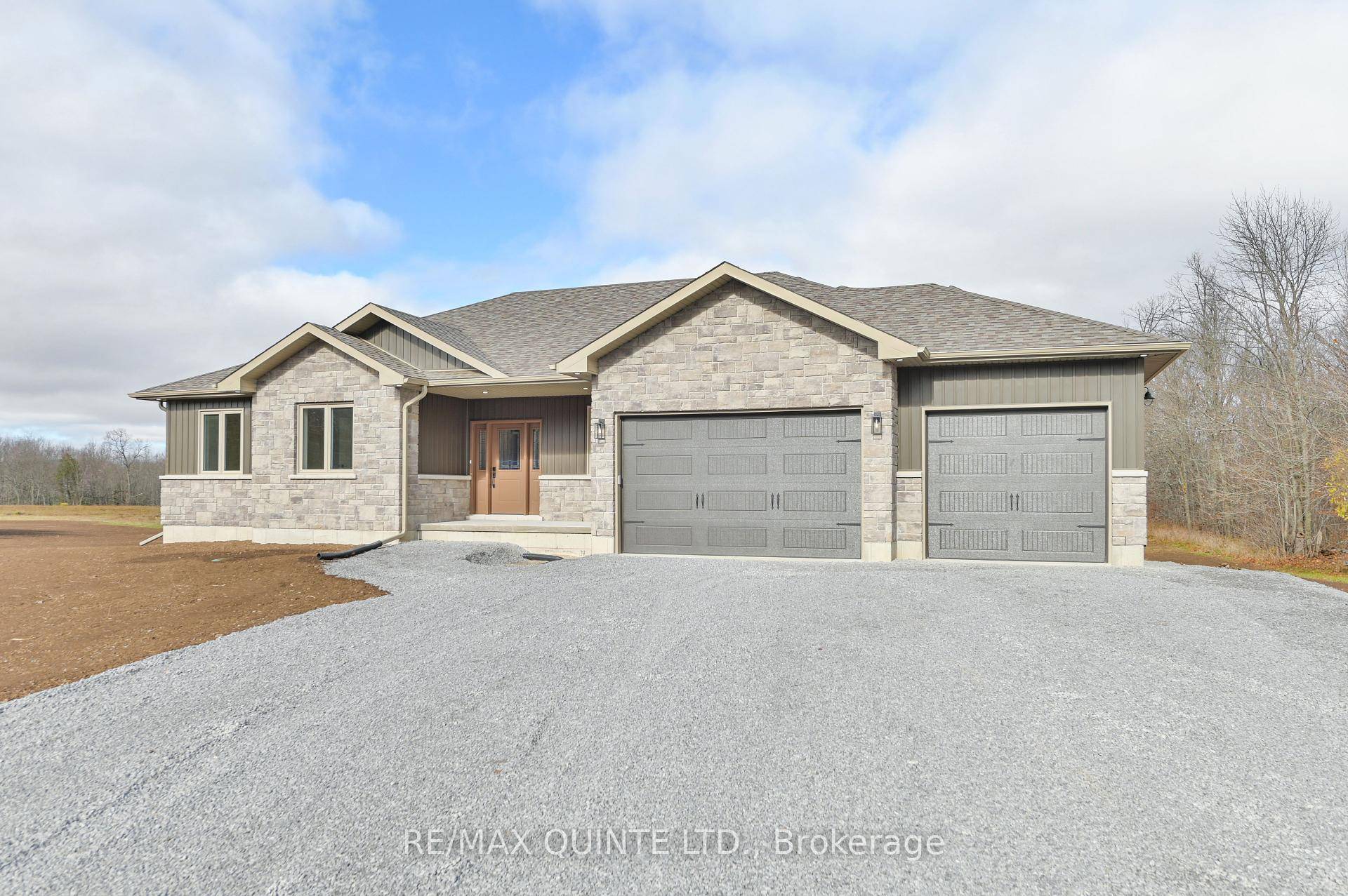 Craving privacy and rural bliss ?