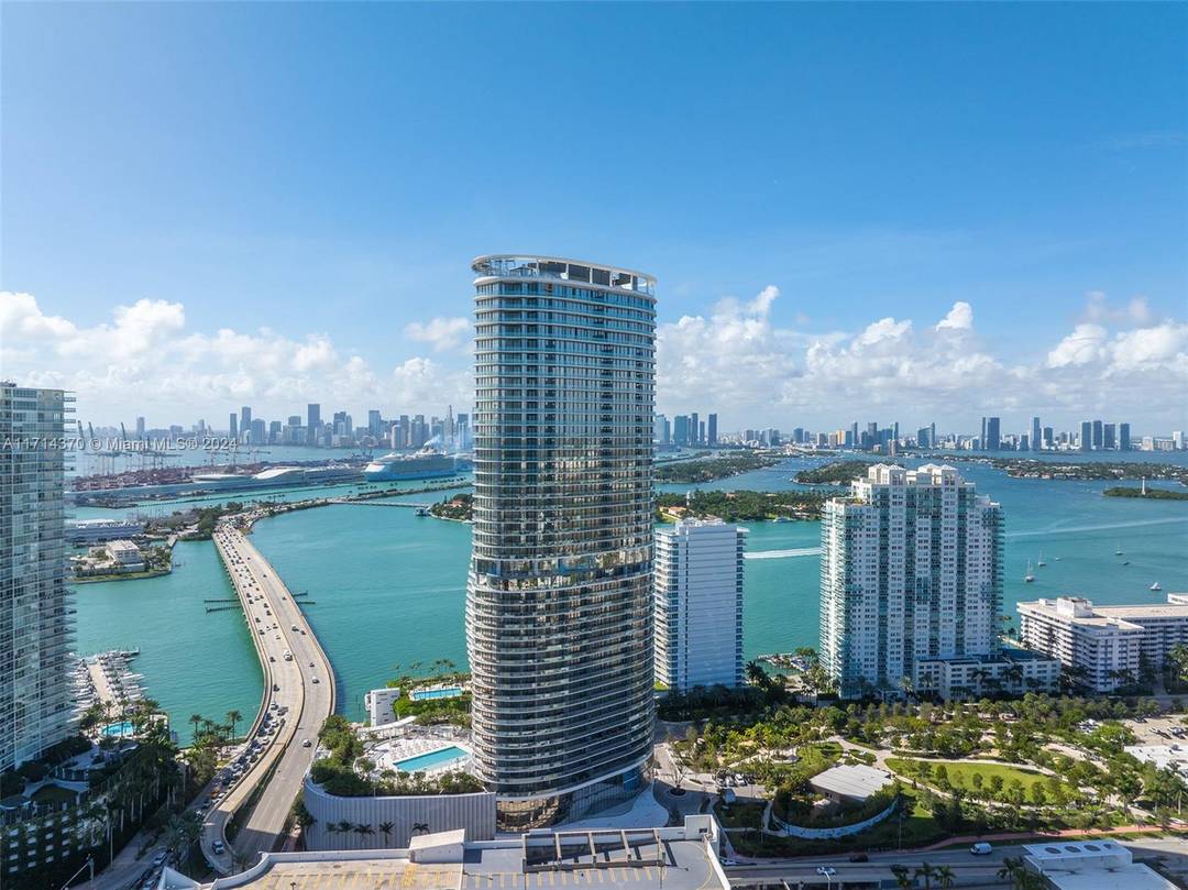 Experience luxury condo living at Miami Beach s tallest and newest condominium, FIVE PARK !