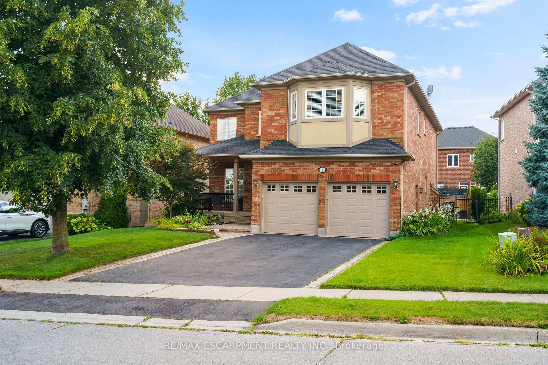 Nestled in one of Dundas' most desirable family friendly communities, this stunning two story, all brick residence blends timeless design with modern upgrades, offering a lifestyle of comfort, convenience, and ...