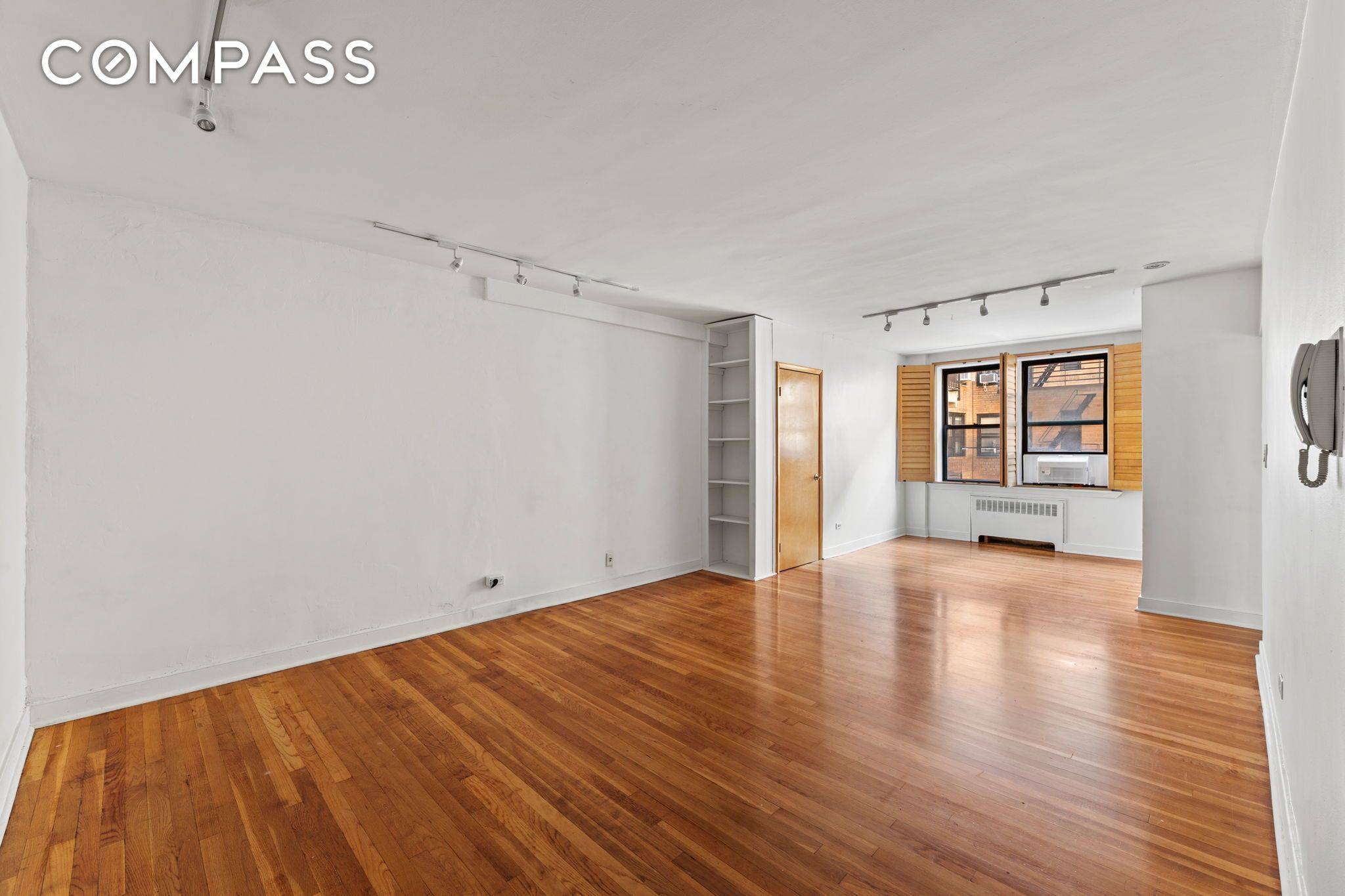 Experience comfortable city living in this beautifully renovated alcove studio, available for sublease !