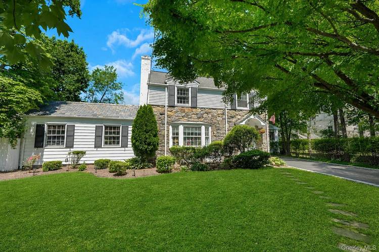 Welcome to 29 Deerfield Avenue, perfectly situated in the desirable Bronxville Manor neighborhood and just a short distance to the Tuckahoe schools.