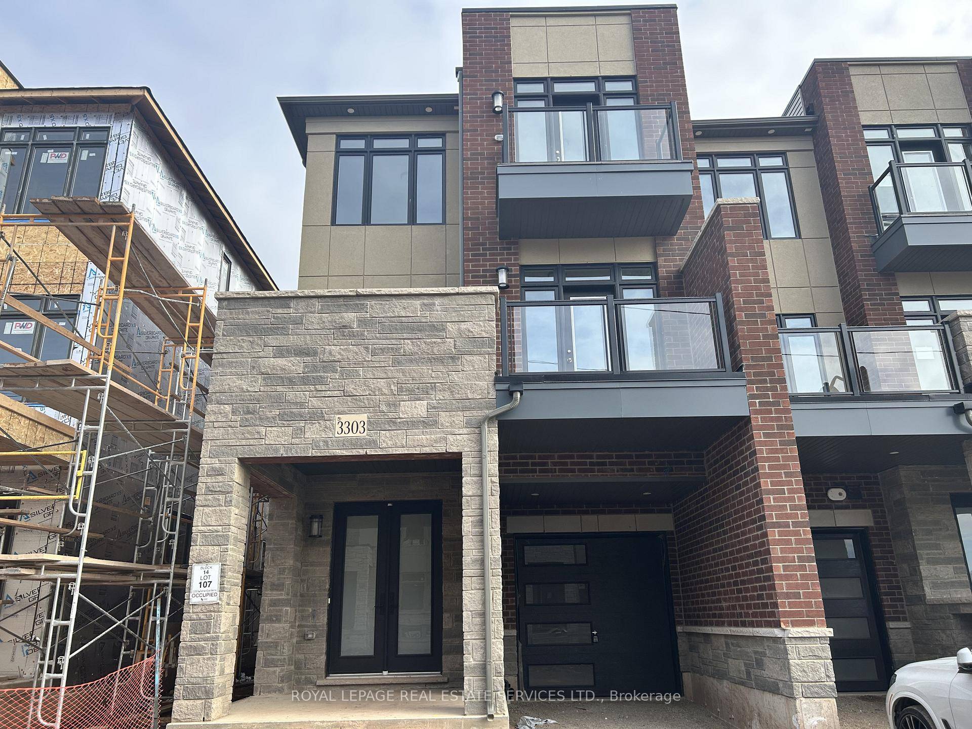 Be the first to live in this stunning 3 storey, brand new townhouse end unit, bathed in all day southwest facing natural light.