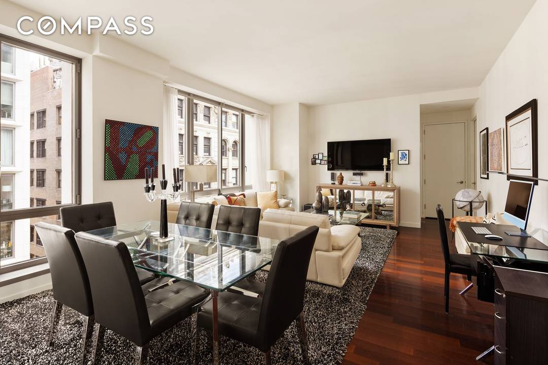 Introducing an exceptional opportunity to own a refined modern residence in the heart of the Flatiron District.