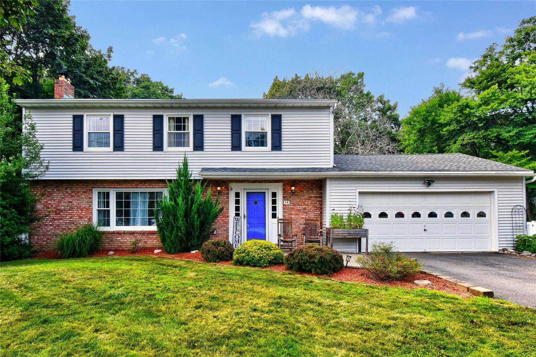 Charming 4 Bedroom Colonial on Quiet Cul de Sac with Dream Backyard Tucked away at the end of a quiet cul de sac, this beautifully updated 4 bedroom, 2 bath ...
