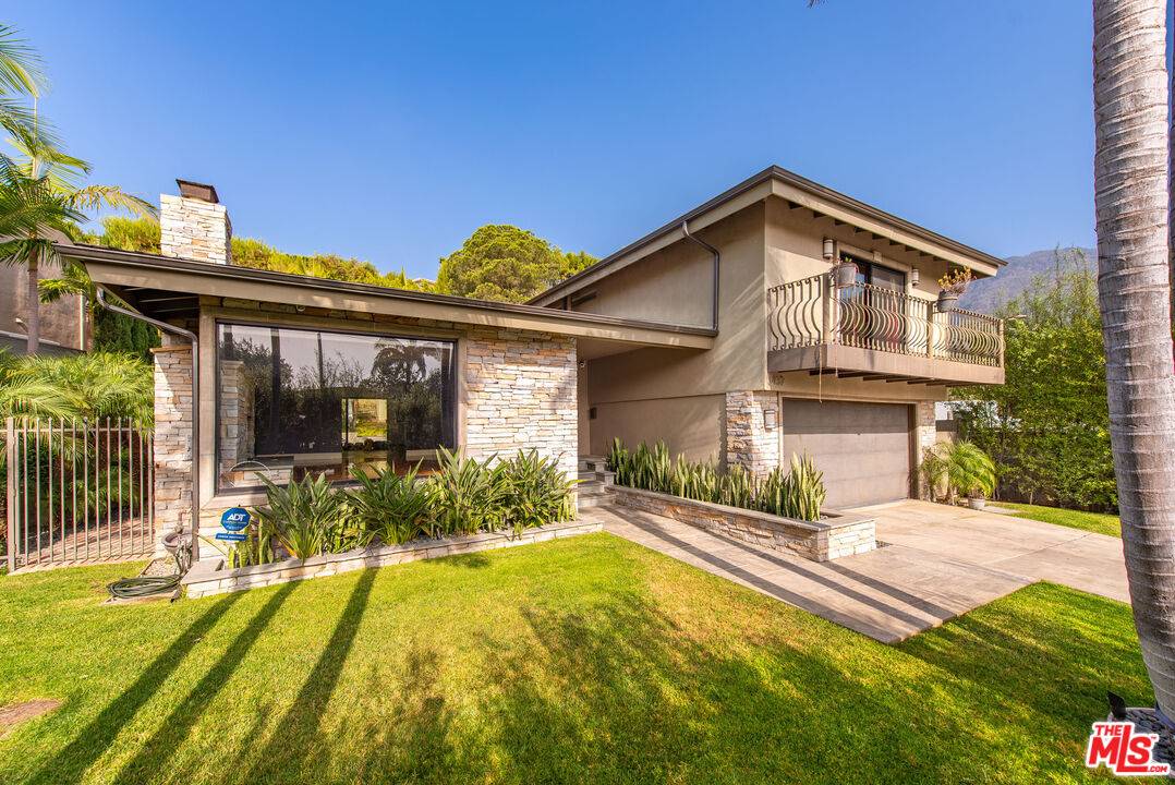 3437 Cloudcroft Dr 5BR Malibu La