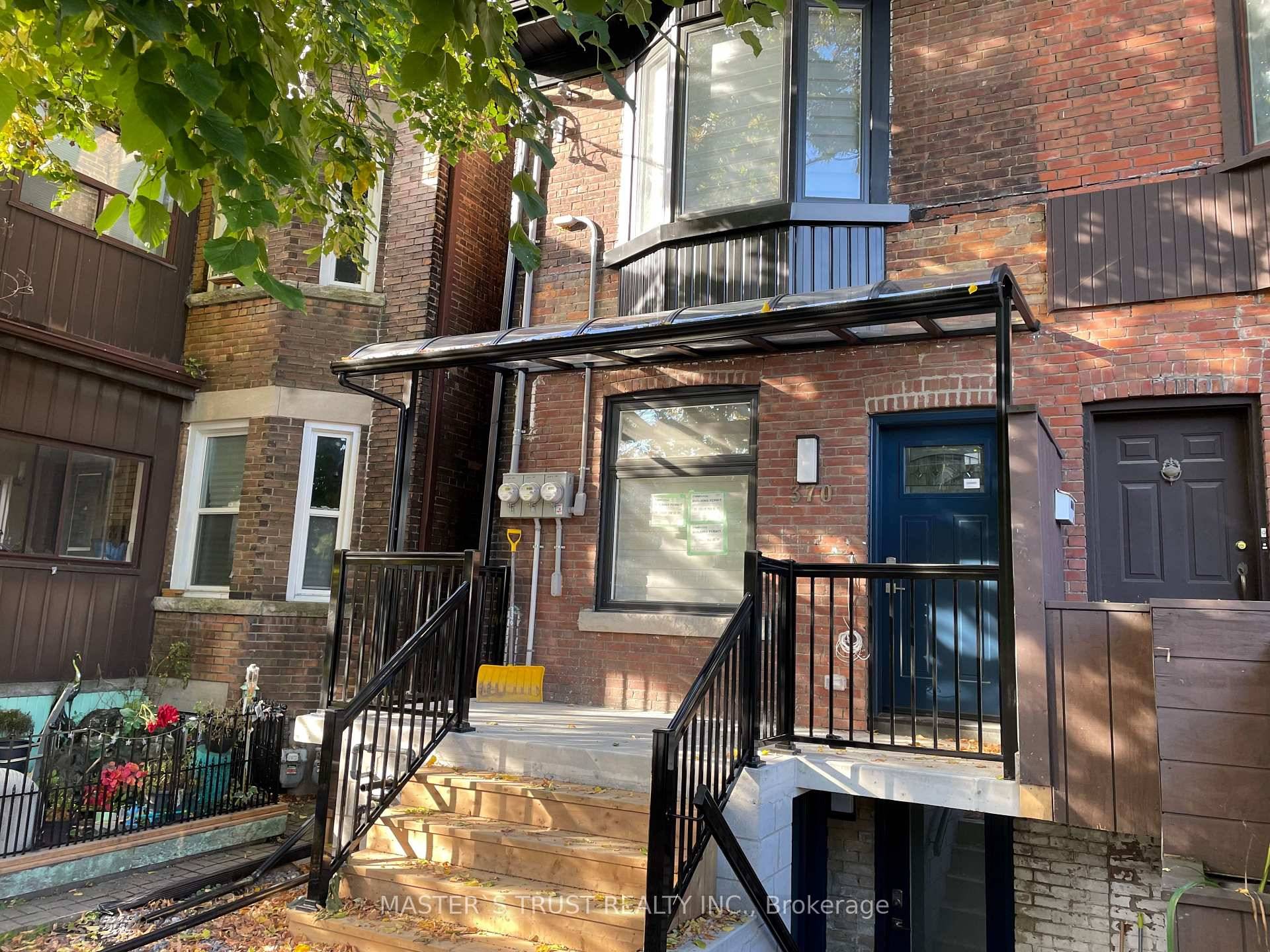 Location ! close to Bloor St, 3 storey house, lower unit for lease, from top to the bottom completely renovated, 1 bedroom, 1 washroom, large living room, steps to University ...