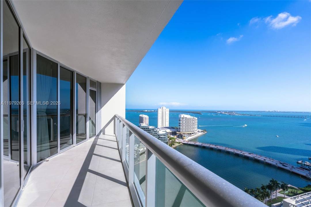 Experience elevated living in this beautifully appointed 1 bedroom, 1 bath residence at Icon, featuring stunning bay views and abundant natural light.