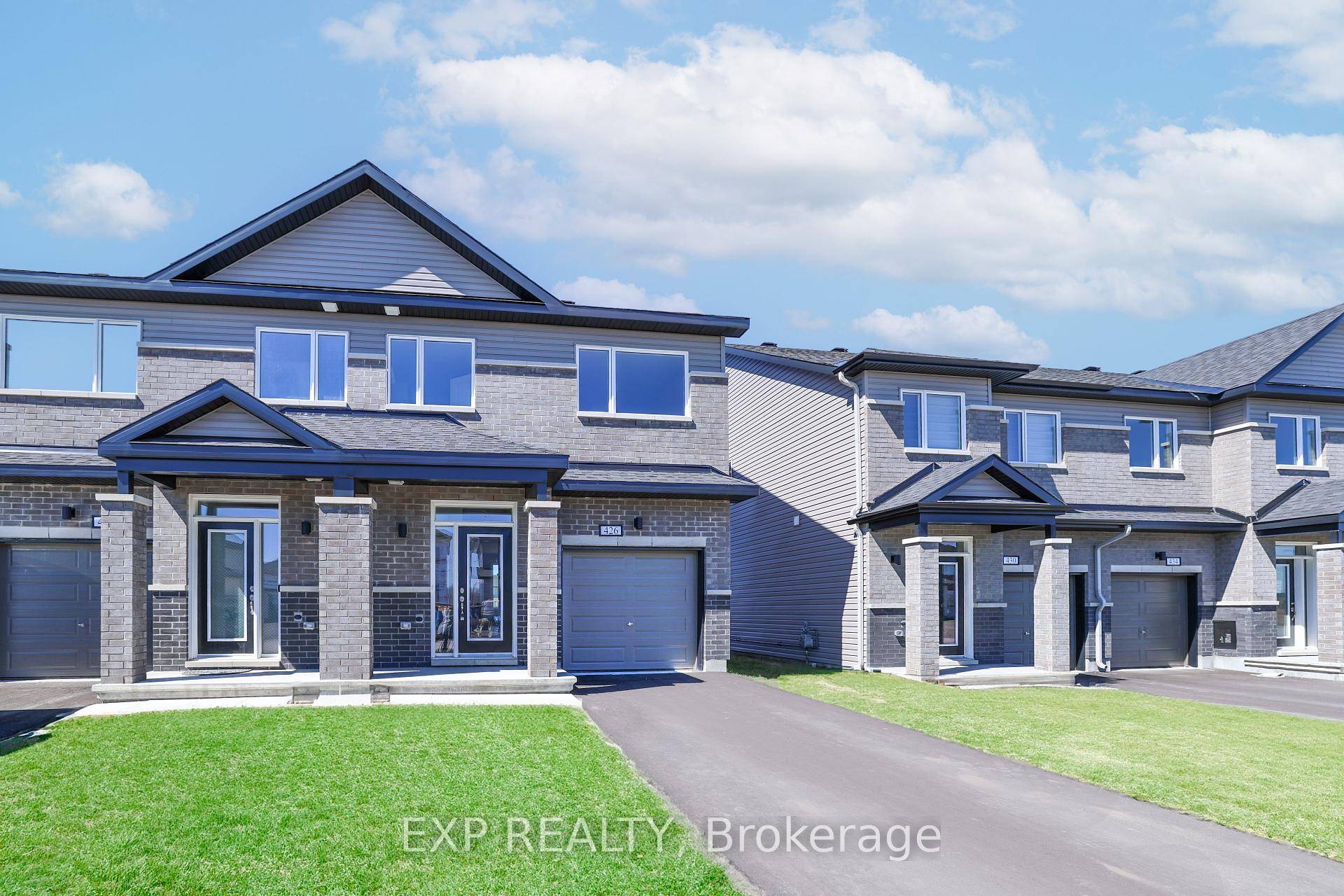Move in this Summer ! Be the first to live in this BRAND NEW Aquamarine Model END UNIT LUXURY townhome 1816 sqft by Mattino Developments in highly sought after Diamondview ...