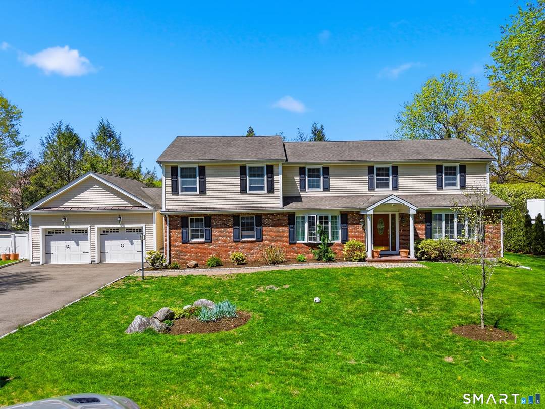 Offered for the first time in four decades, 33 Club Circle presents a rare opportunity in one of Stamford's most sought after neighborhoods, nestled at the end of a cul ...