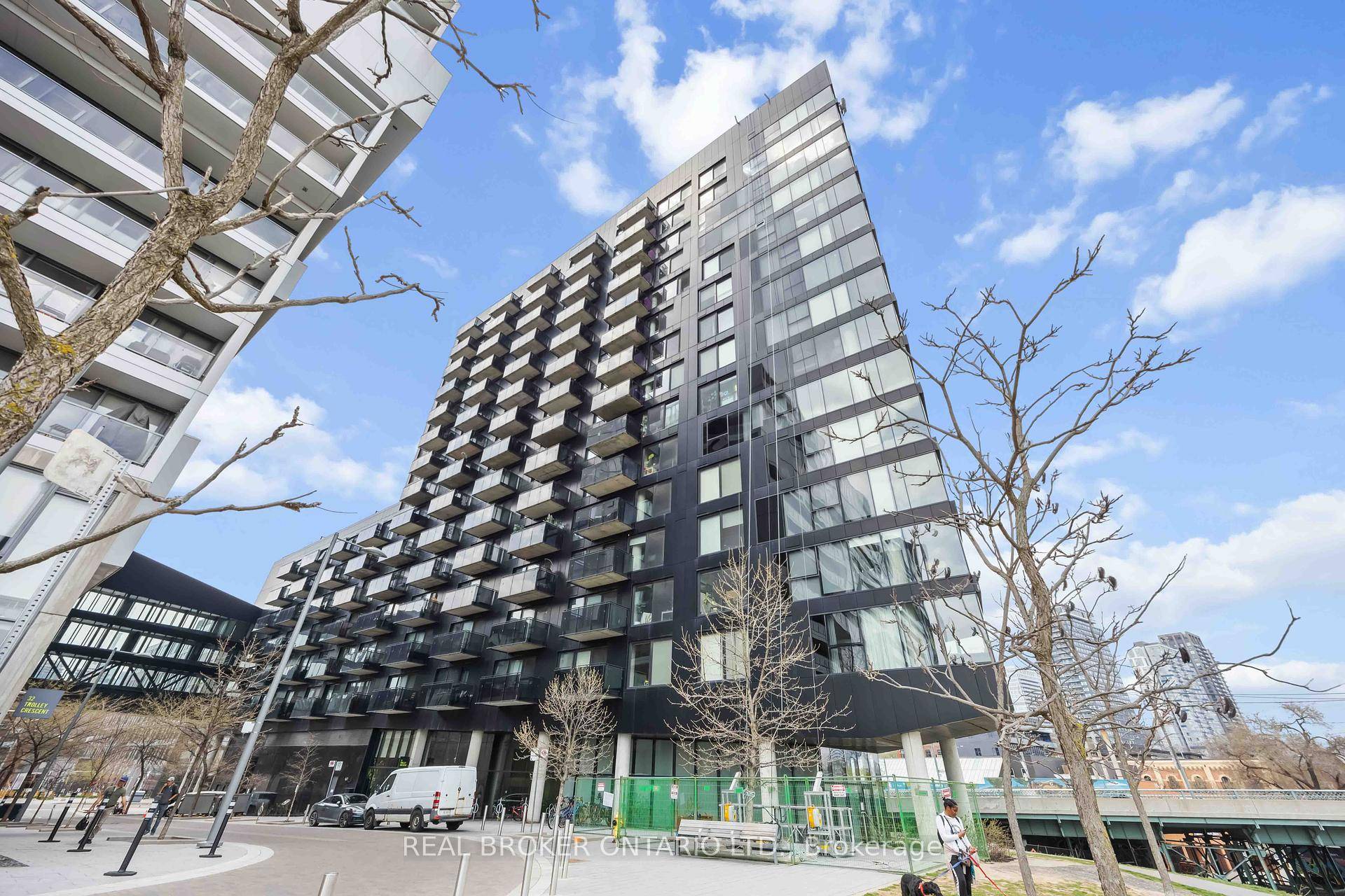 First Time Home Buyers ! Your Search for The Perfect 1 Bedroom Condo Ends Here.
