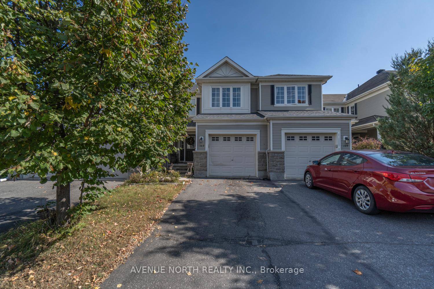 A stunning 3 bed, FOUR bath townhome in Stonebridge community.