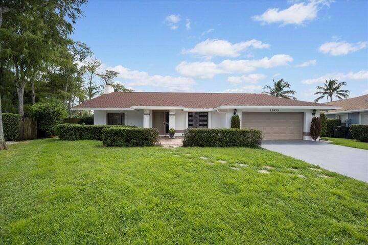 Beautifully remodeled 4 2 in a Cul De Sac on Large LOT with about.