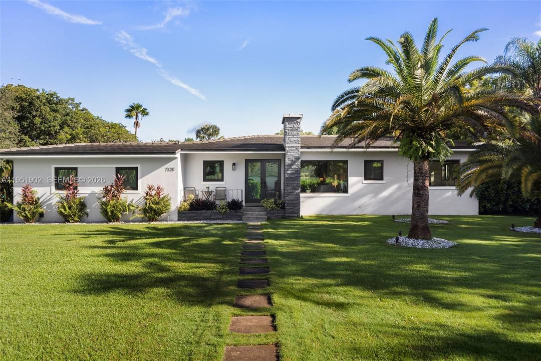 Set on over an acre in prestigious North Pinecrest, this exceptional property offers an increasingly rare opportunity to secure a park like estate in one of the area s most ...