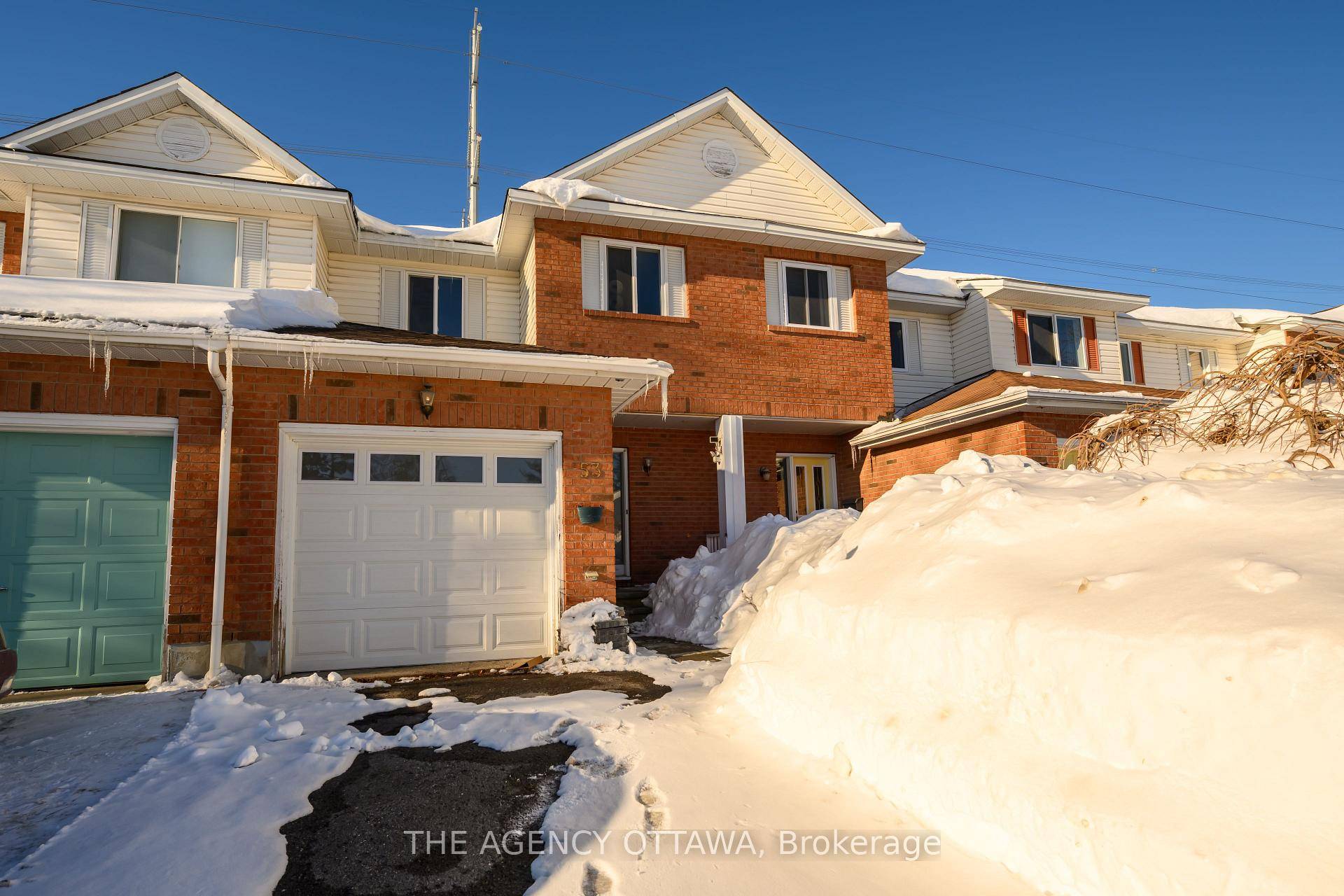 Welcome to 53 Springcreek Crescent !