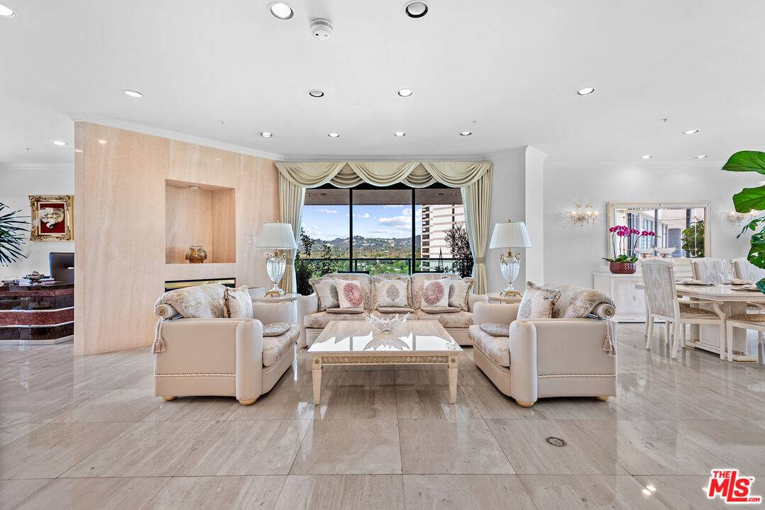 10490   Wilshire Blvd 3BR Westwood La