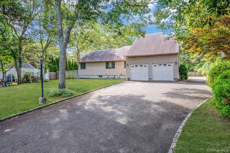 OFFERED AS SEASONAL RENTAL NOT YEAR ROUND Welcome to 6 Bay Drive in Hampton Bays, a spacious and inviting four bedroom, three bath home offering over 3, 000 square feet ...