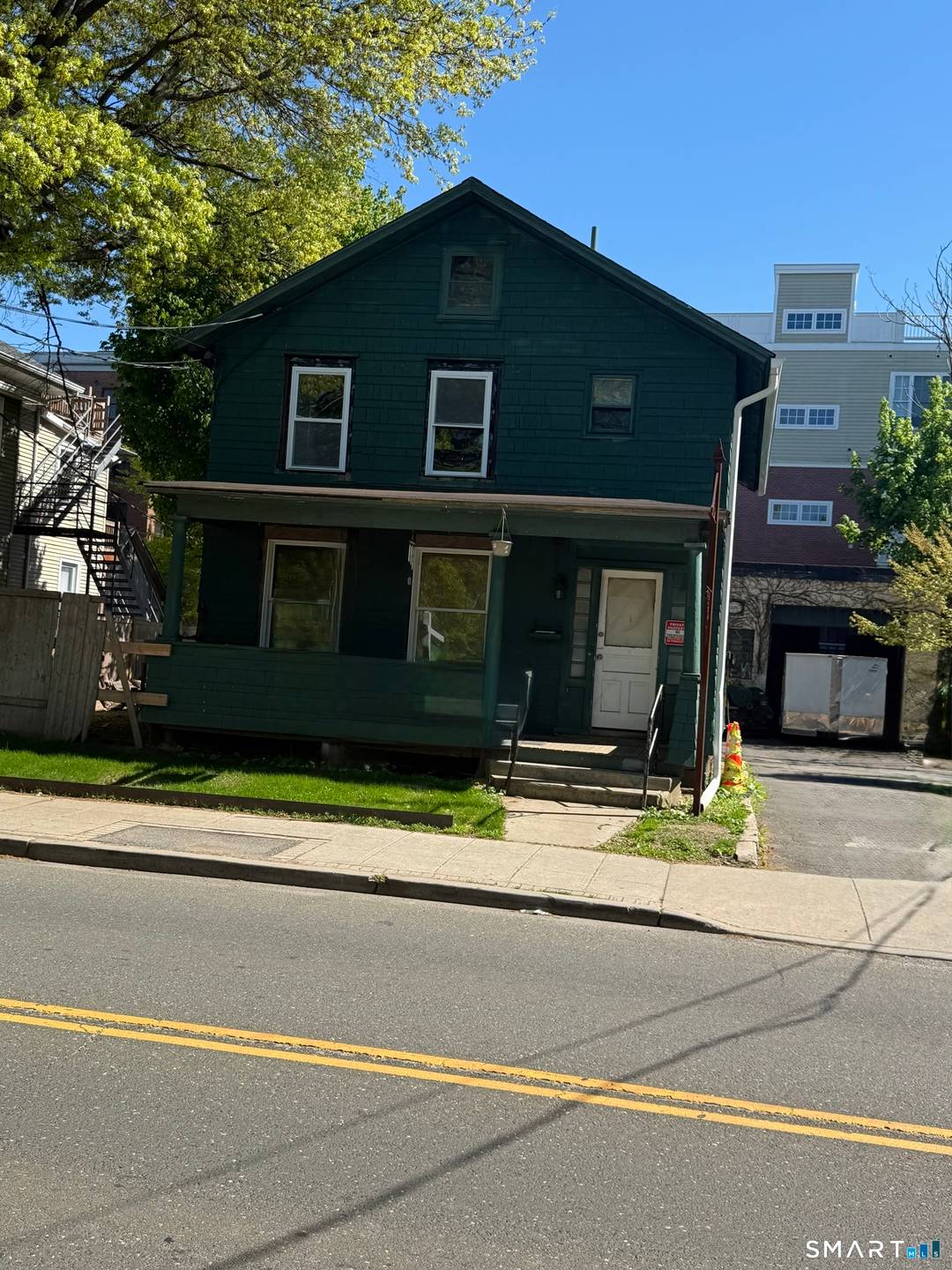 Unique mixed use opportunity in the heart of Stamford !