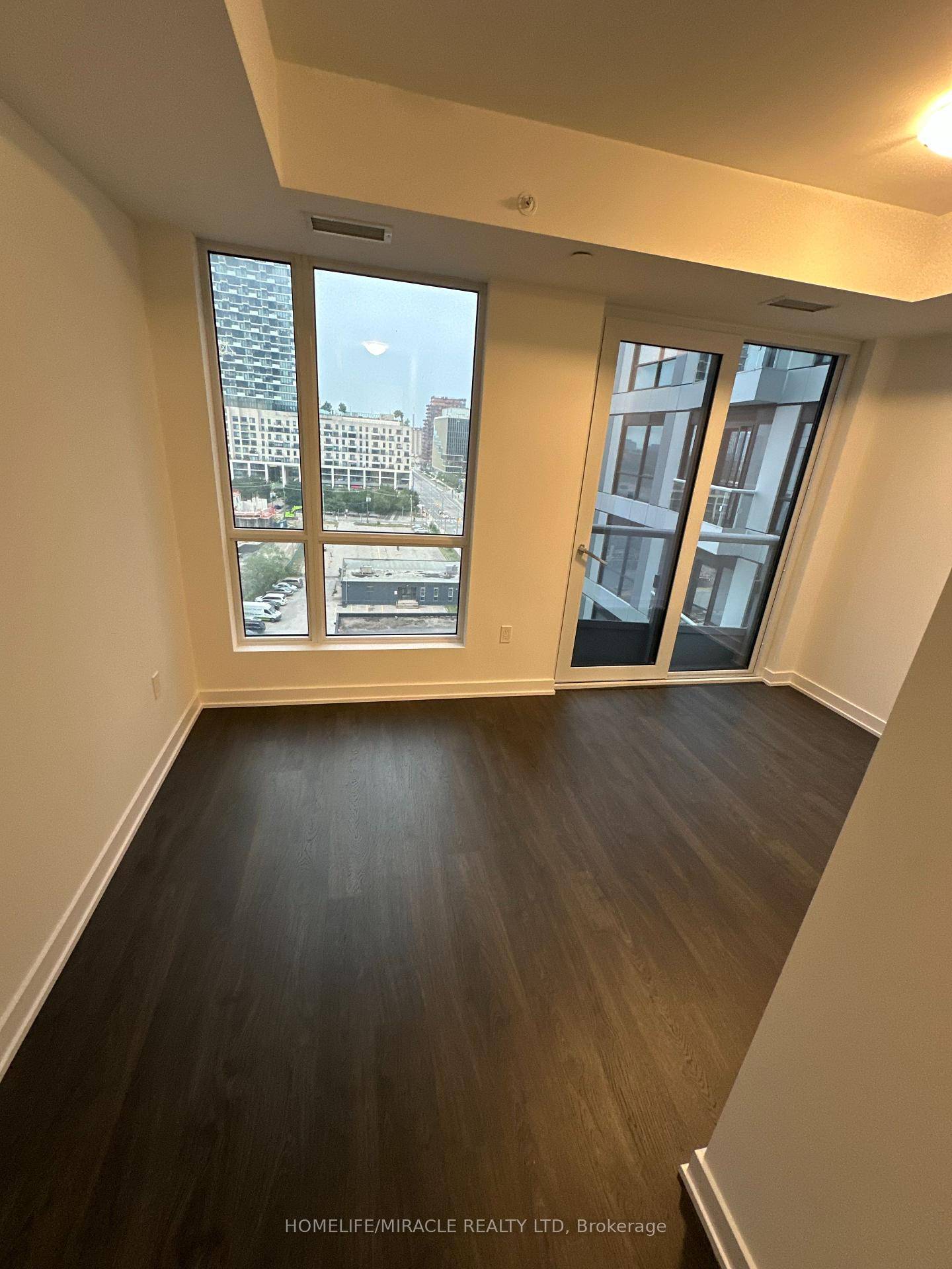 Welcome To Your Brand New Waterfront Studio At Empire Quay House !