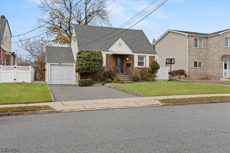 HOME APPRAISED AT 575, 000.