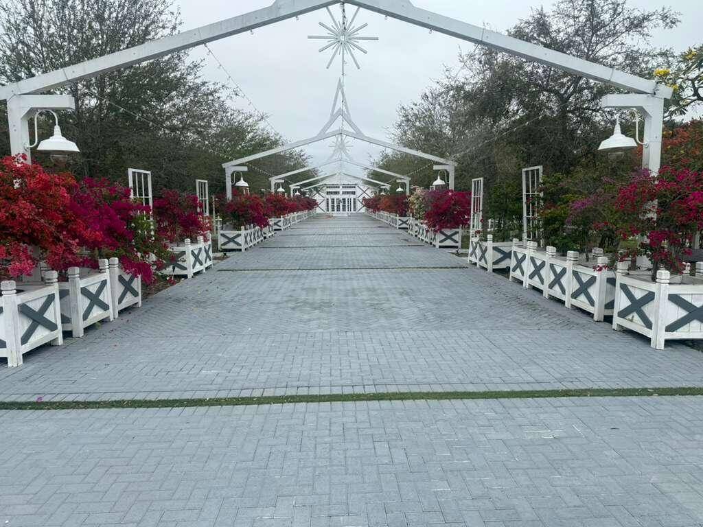 Prime 1. 5 acre lot in Sunshine Ranches, currently operating as a nursery with potential income opportunities.