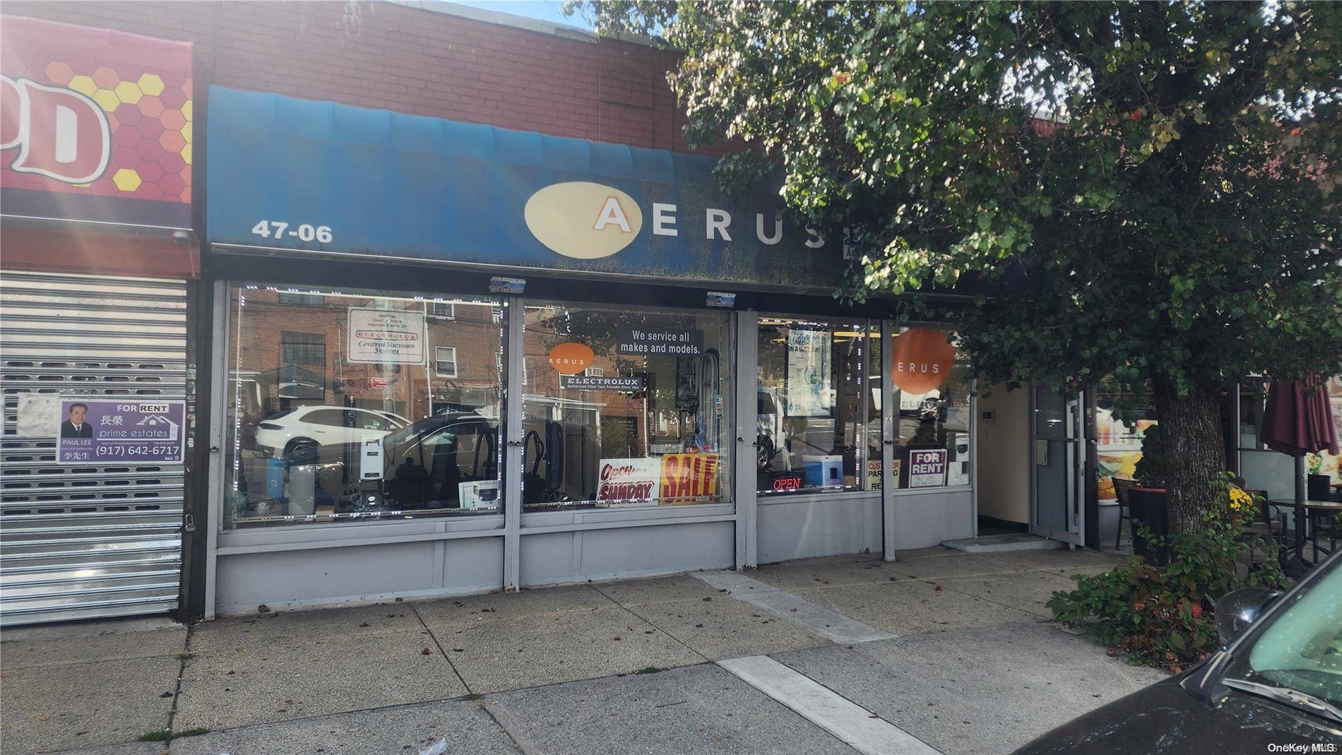 650 SqFt retail store available for lease on Bell Blvd Bayside, currently a vacuum cleaner store with ample parking behind the building.