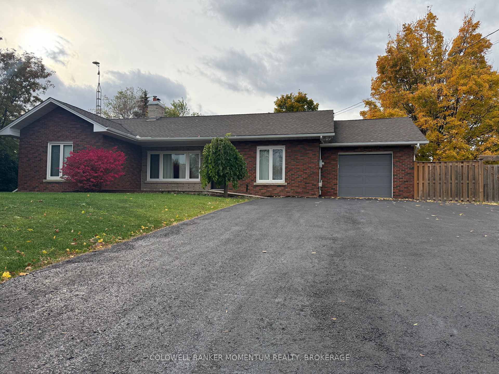 THE HOME Nestled in the heart of Vineland sits a spectacular 2 2 bedroom family home where pride of ownership is evident.