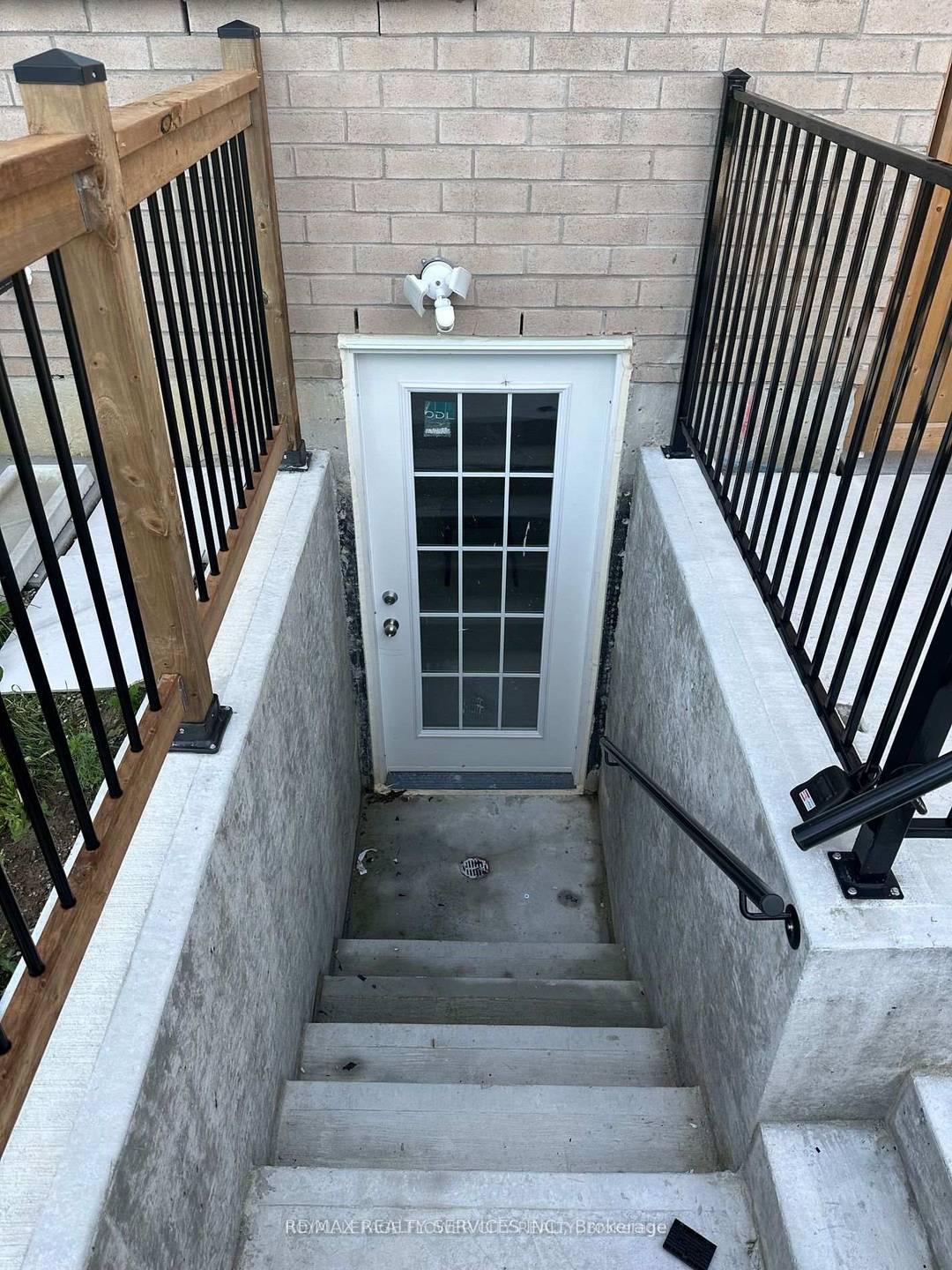 New Basement apartment for rent 2 bedroom and one washroom