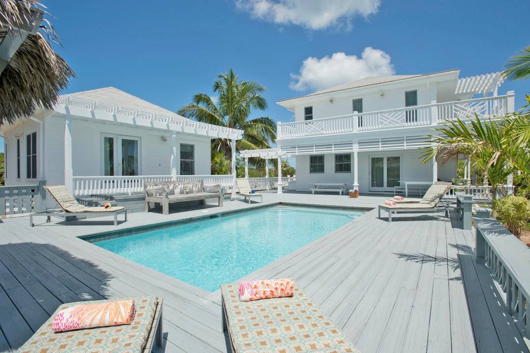 BANKS ROAD Single Family Home Eleuthera
