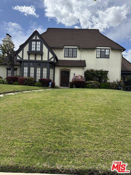 157  N Las Palmas Ave 5BR Mid Wilshire La