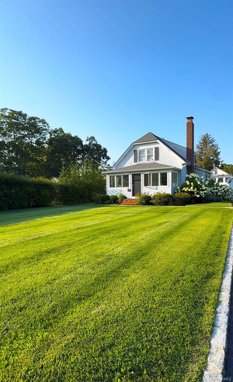 IMMACULATE HOME WITH LOW TAXES IN SOUTHAMPTON TOWNSHIP !