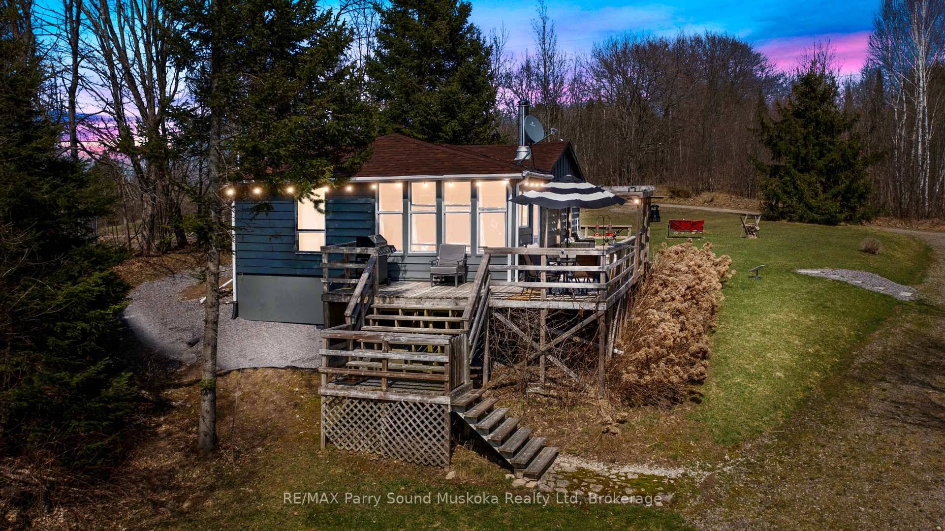 AFFORDABLE TURNKEY WATERFRONT COTTAGE !