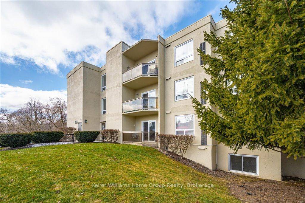 Welcome to 301, this estate sale is a charming condo offering the perfect blend of comfort, convenience, and tranquility.